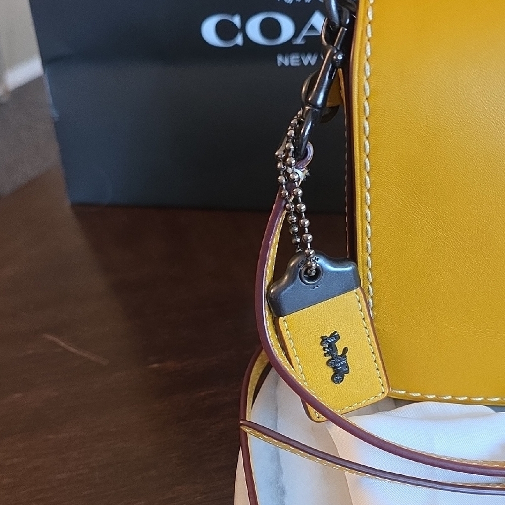 Coach 1941 Dinky Glovetanned Leather, Antique Black Hadware, Includes Dusty! - Picture 12 of 17
